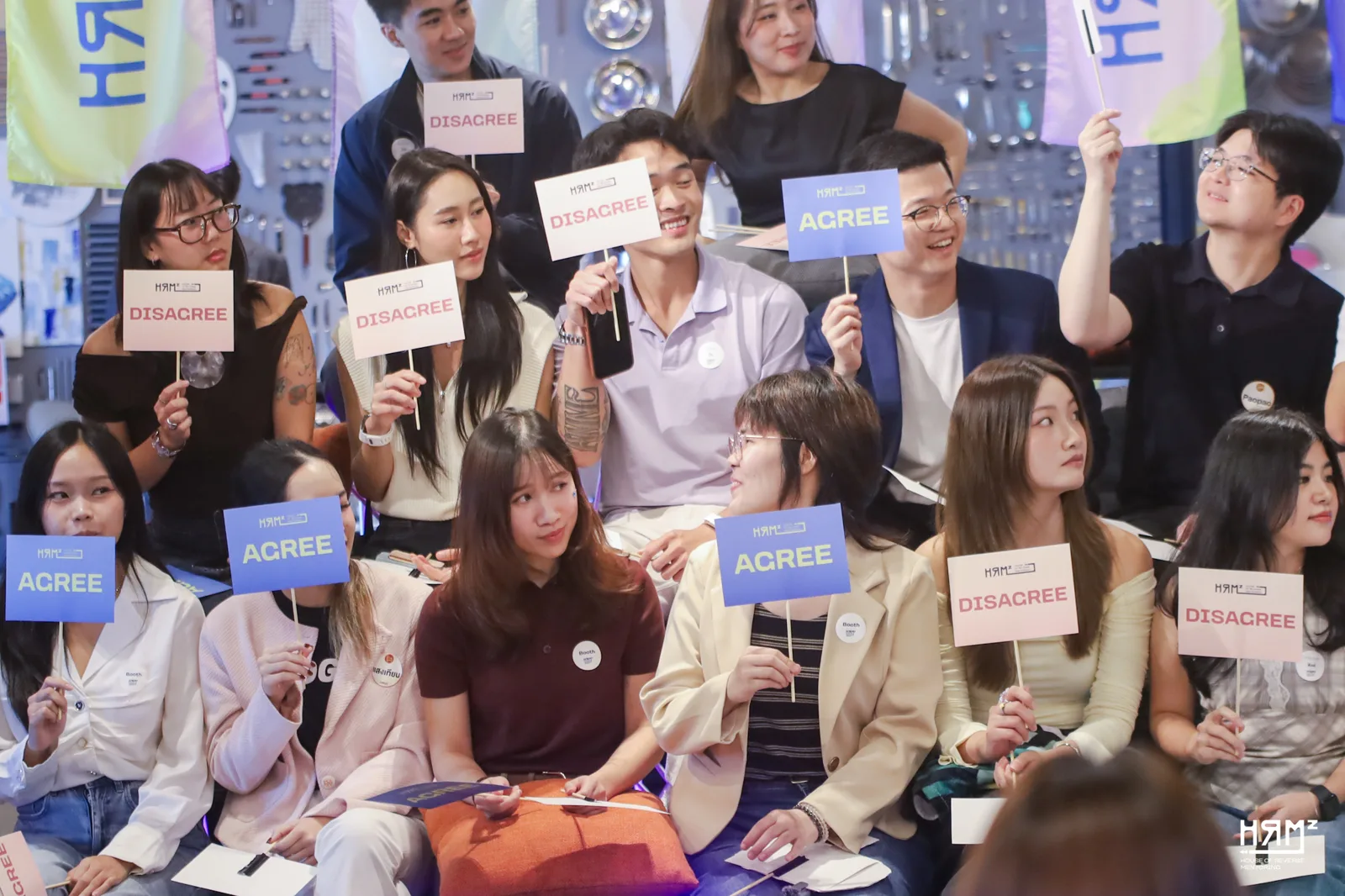 Gen Z Grand Stand ในงานแถลงข่าว